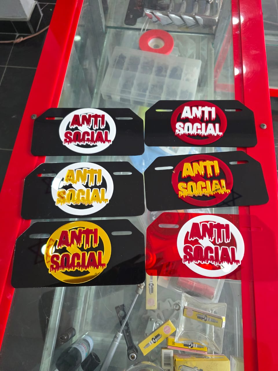 PLACAS VARIADAS